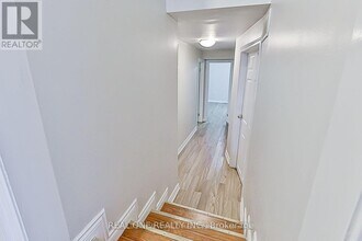 31 Terryhill Crescent in Toronto, ON - Building Photo - Building Photo