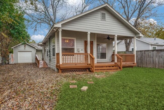 property at 610 Viendo