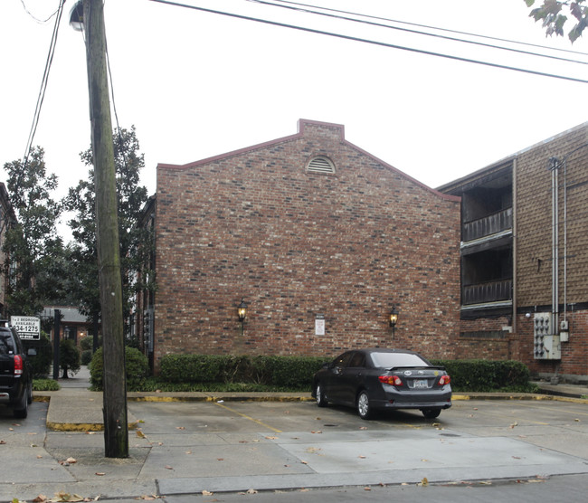 1412 Lake Ave in Metairie, LA - Foto de edificio - Building Photo