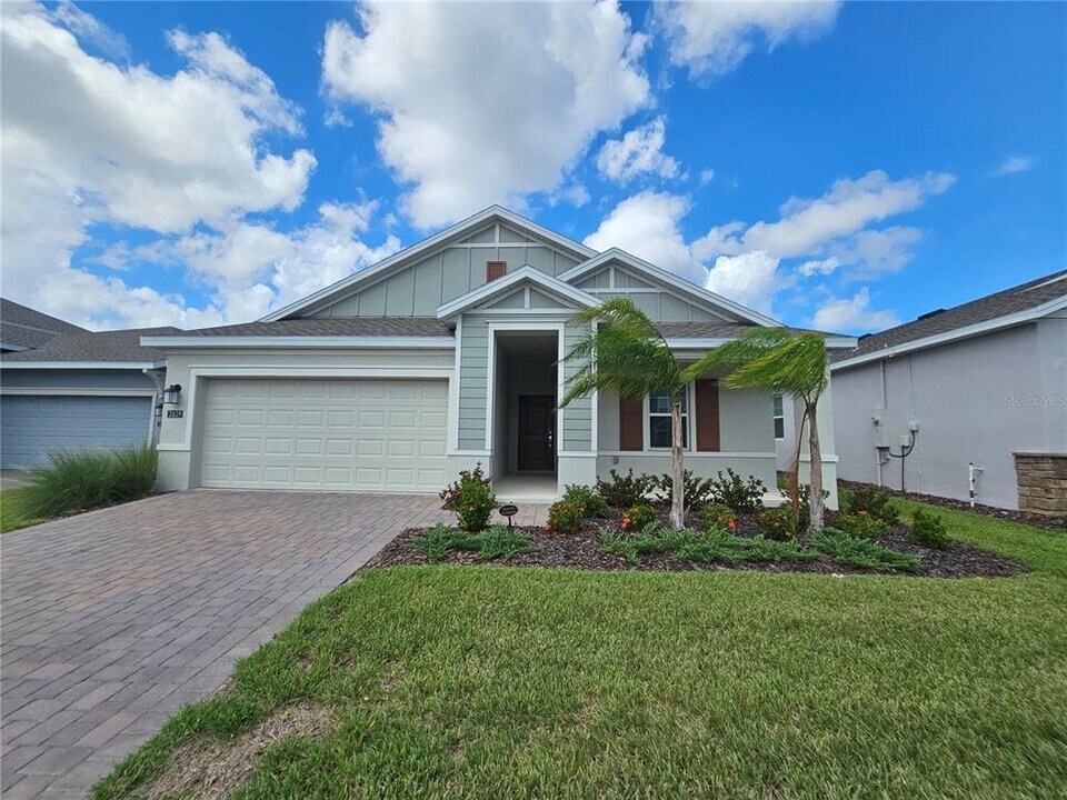 2629 Runners Cir in Clermont, FL - Building Photo