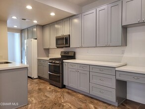 510 Sonata Way in Simi Valley, CA - Building Photo - Building Photo
