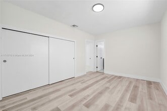 720 SW 60th Ave in Miami, FL - Building Photo - Building Photo