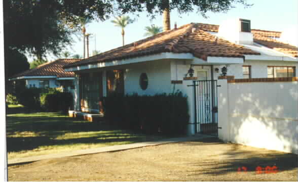 Villa De Sol in Phoenix, AZ - Building Photo