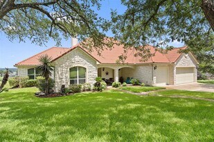 22658 Felicia Dr in Spicewood, TX - Building Photo