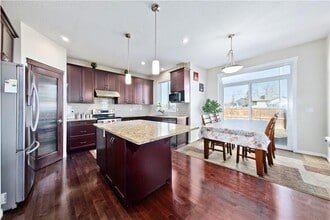 91 Martha's Meadow Cl NE in Calgary, AB - Building Photo - Building Photo