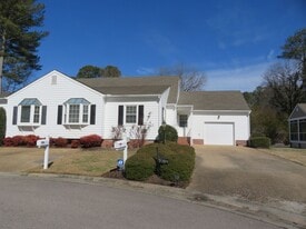 709 Fort Hayes Ct in Petersburg, VA - Building Photo