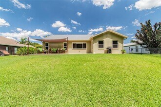 5318 Las Flores Via in New Port Richey, FL - Building Photo - Building Photo