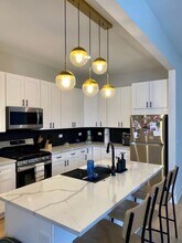 2540 W Cortez St in Chicago, IL - Building Photo - Building Photo