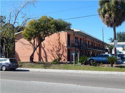 2002 N Armenia Ave in Tampa, FL - Building Photo