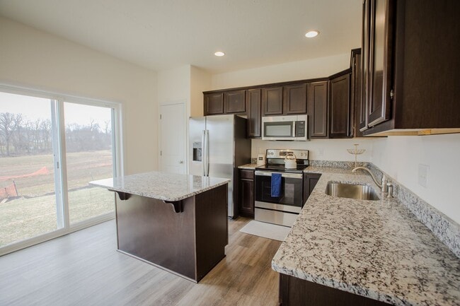 3731 Castle Dr