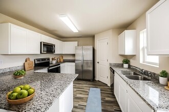 4012 W Gator Cir in Cape Coral, FL - Building Photo - Building Photo