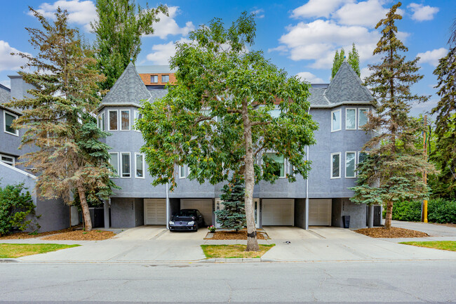 1110 15 Av SW in Calgary, AB - Building Photo - Primary Photo