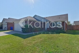 2720 Edgemere Dr in Norman, OK - Foto de edificio - Building Photo