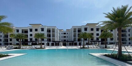 1111 Central Ave in Naples, FL - Building Photo - Building Photo