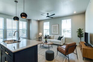 2215 Dave Ward Dr in Conway, AR - Building Photo