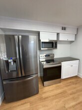 4615 Mars Ct in Orlando, FL - Building Photo - Building Photo