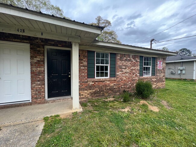 426 30th Pl, Unit 426B in Tuscaloosa, AL - Building Photo - Building Photo
