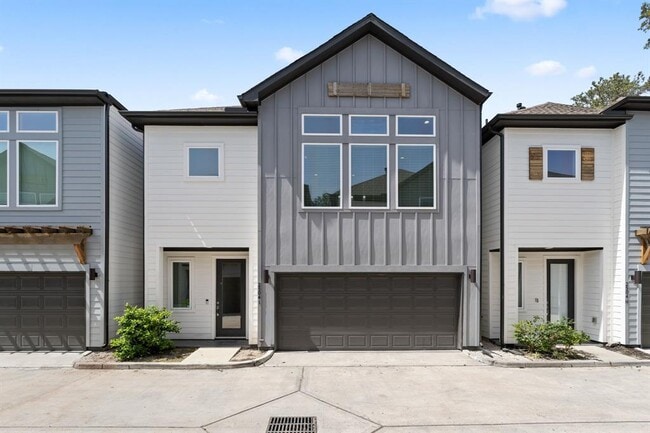 2504 W Tidwell Rd