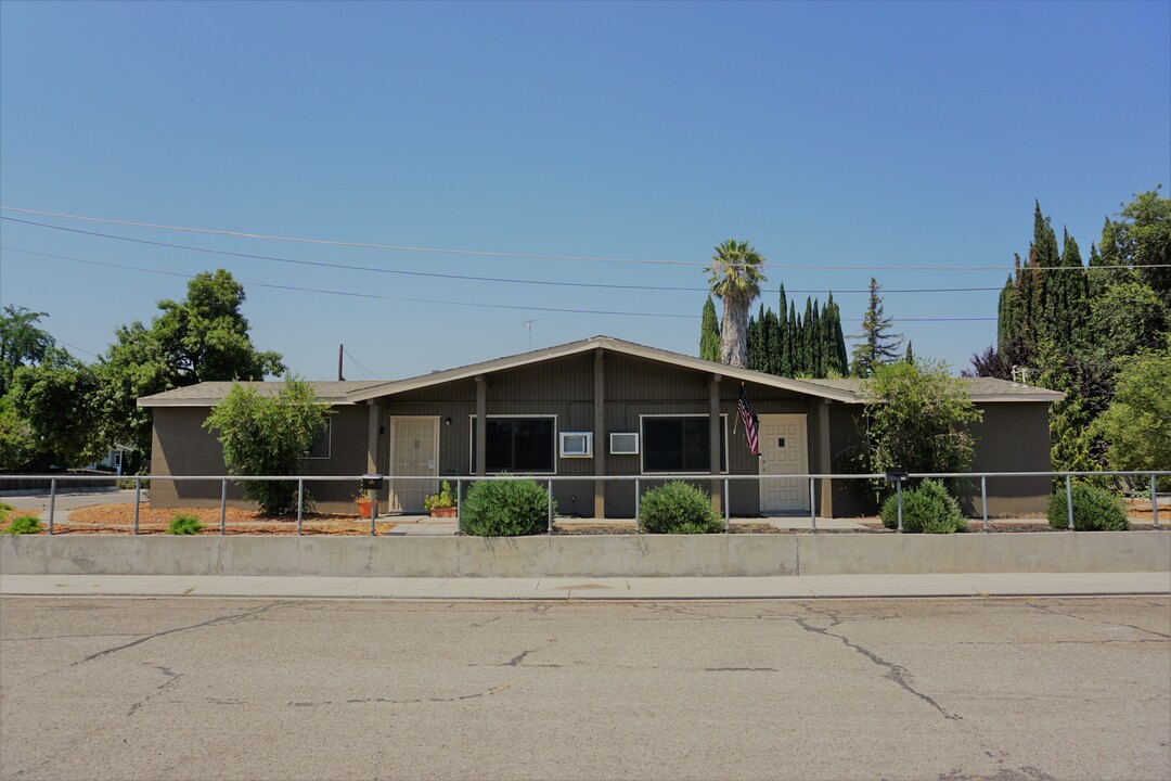 127 Hillside St in Ripon, CA - Building Photo