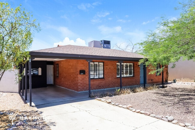 property at 2311 W Whitton Ave