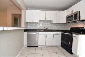 431 Iris Rd in Casselberry, FL - Building Photo - Building Photo