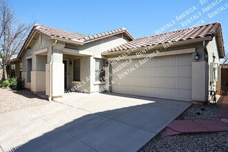 9404 W Terri Lee Dr in Phoenix, AZ - Building Photo - Building Photo