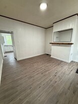 1104 Langtry St in Pittsburgh, PA - Building Photo