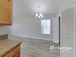 12360 Anarania Dr in Jacksonville, FL - Building Photo - Building Photo