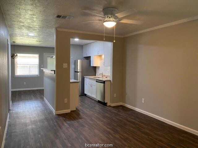 1401 Airline Dr, Unit B in College Station, TX - Foto de edificio - Building Photo