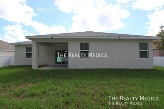 1005 Cannock Dr in Kissimmee, FL - Building Photo - Building Photo