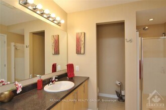 201 Urbancrest Private in Ottawa, ON - Building Photo - Building Photo