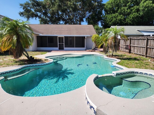 2153 Royal Poinciana Blvd in Melbourne, FL - Building Photo - Building Photo