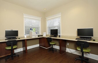 Camden World Gateway in Orlando, FL - Building Photo - Interior Photo