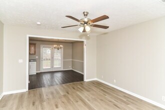 315 Slippery Rock Dr in Murfreesboro, TN - Foto de edificio - Building Photo