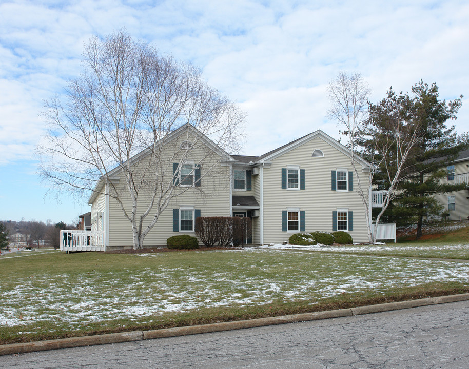 6386 Catawba Dr in Canfield, OH - Foto de edificio