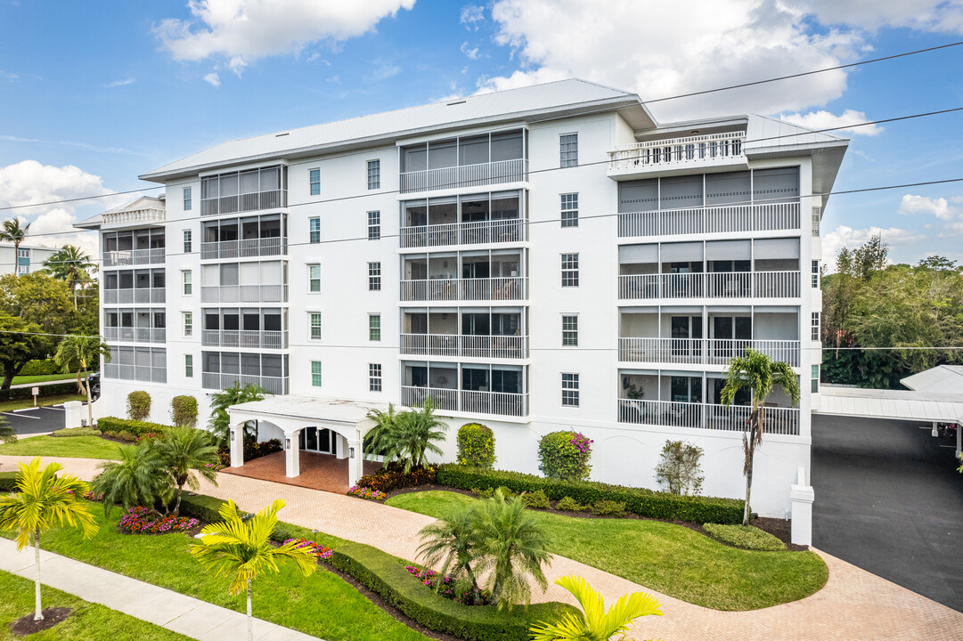 The Parador in Naples, FL - Building Photo