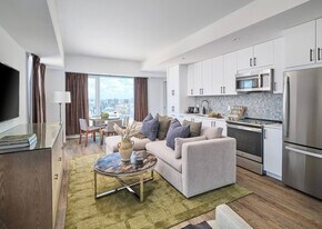 200 Spring Garden St, Unit SI FL2-ID1383003P in Philadelphia, PA - Building Photo