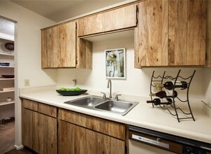Sunrise Ridge in Tucson, AZ - Foto de edificio - Building Photo
