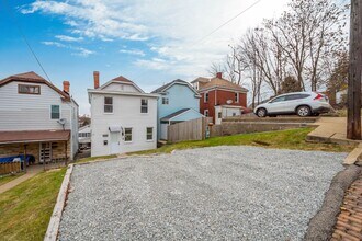 103 Merritt Ave in Pittsburgh, PA - Building Photo - Building Photo