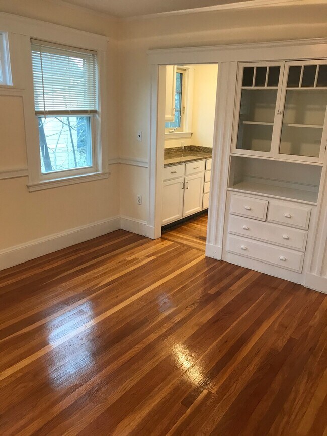 27 Willoughby St, Unit 2 in Boston, MA - Building Photo - Building Photo