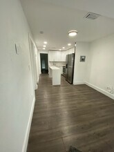 2987 NW 44th St in Miami, FL - Foto de edificio - Building Photo