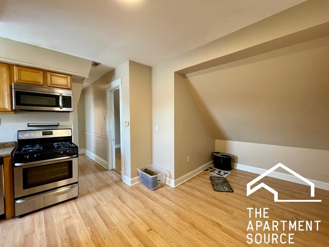 3434 W Drummond Pl in Chicago, IL - Foto de edificio - Building Photo