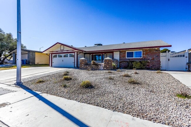 228 Redstone St in Las Vegas, NV - Building Photo - Building Photo