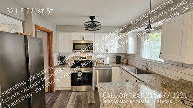 371 E 271st St in Euclid, OH - Building Photo - Building Photo