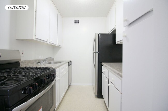 property at 401 2nd Ave