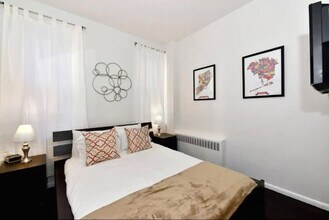 498 9th Ave in New York, NY - Building Photo - Building Photo