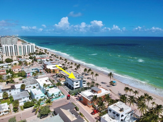 2201 N Surf Rd in Hollywood, FL - Building Photo - Building Photo