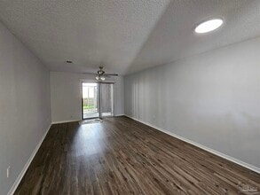 1275 College Pkwy in Gulf Breeze, FL - Building Photo - Building Photo