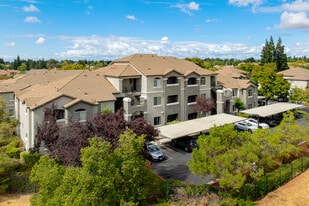 PINNACLE AT GALLERIA in Roseville, CA - Building Photo