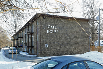 Gate House Apartments in Toledo, OH - Building Photo - Building Photo